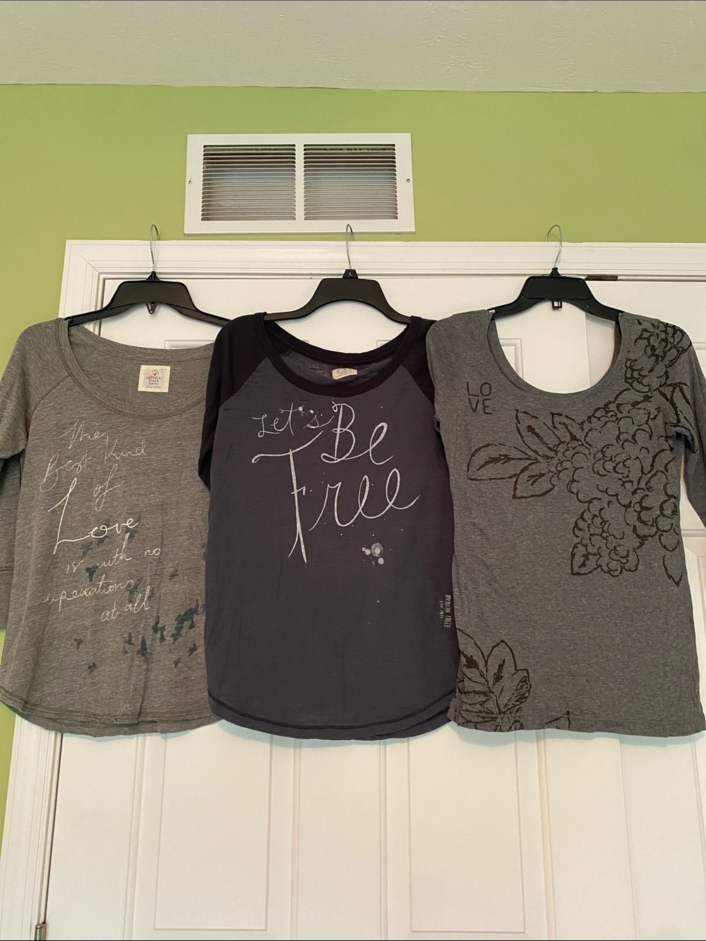 Trio of American Eagle Outfitters 3/4 sleeve tees - Y2K - size Medium